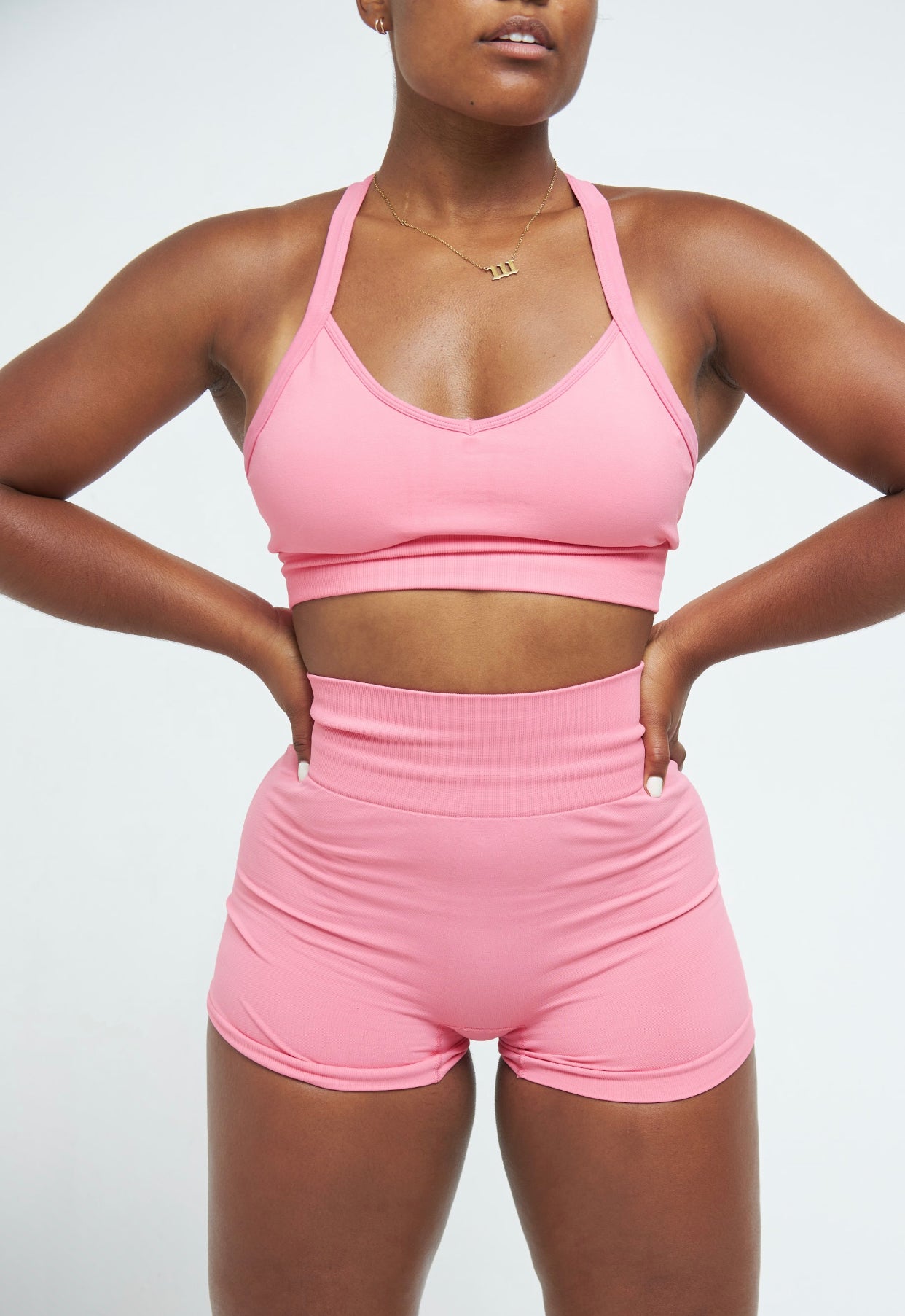 WOMEN'S ESSENTIAL TRAINING SHORTS - BUBBLEGUM