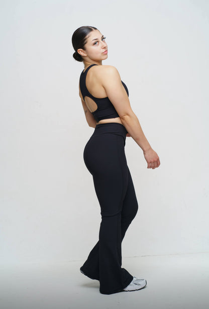 Everyday Crossover Flared Leggings - Classic Black