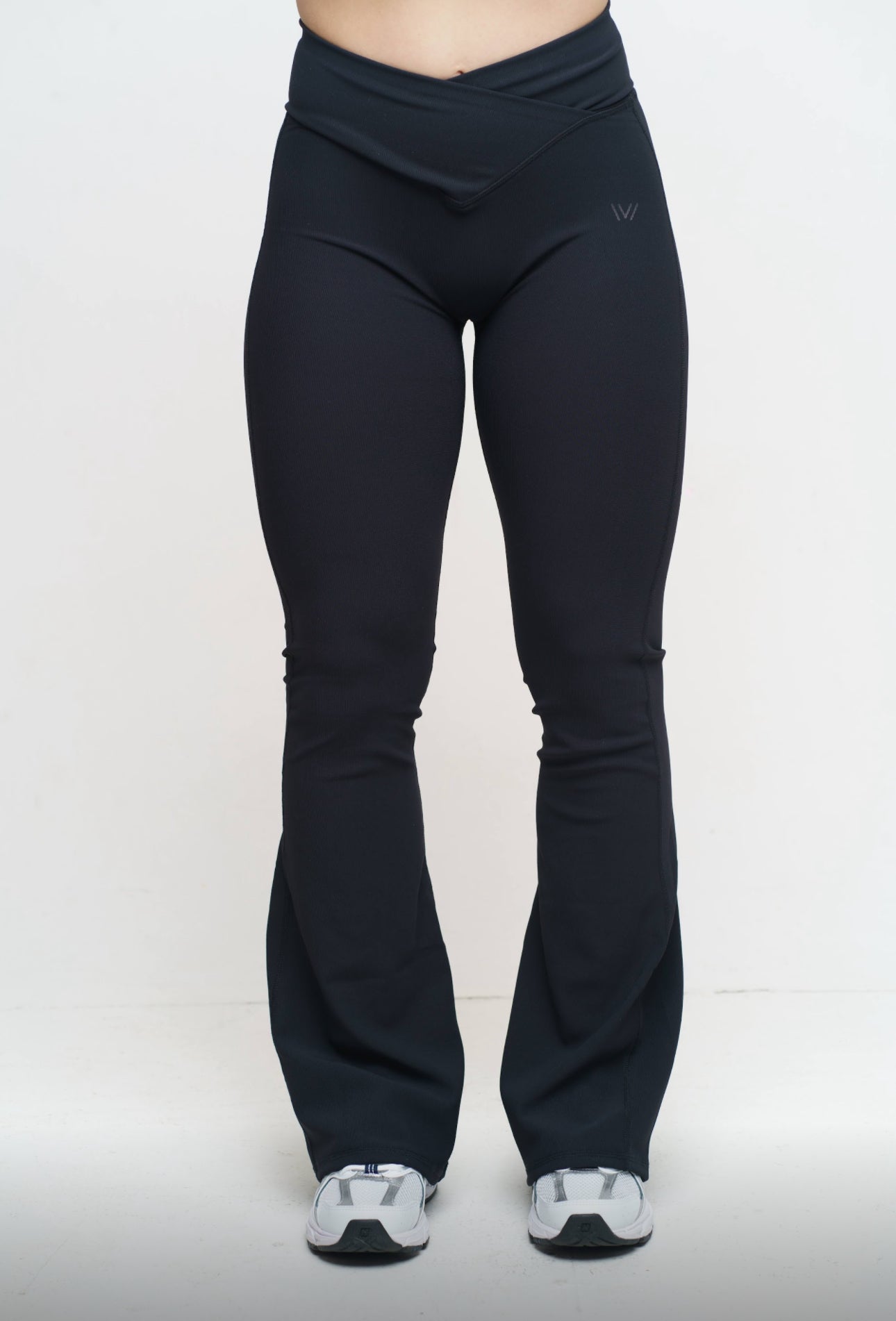 Everyday Crossover Flared Leggings - Classic Black